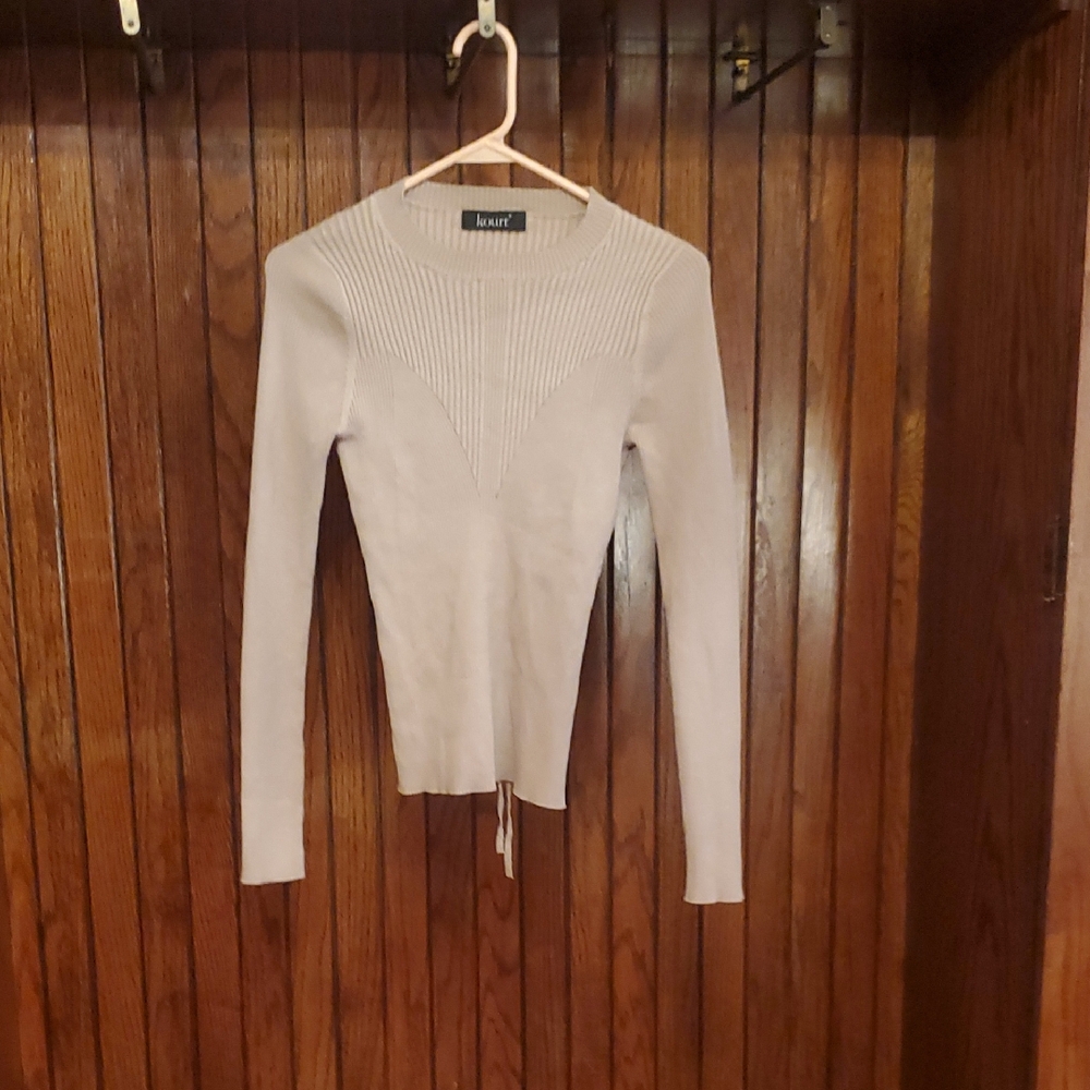 ❤️ 3 For $20 KOURT SIZE SMALL Beige Long Sleeve Knit Top